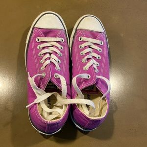 Magenta converse chuck taylor all star